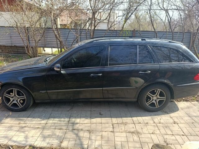 Черный Мерседес 320, объемом двигателя 3 л и пробегом 460 тыс. км за 3272 $, фото 1 на Automoto.ua