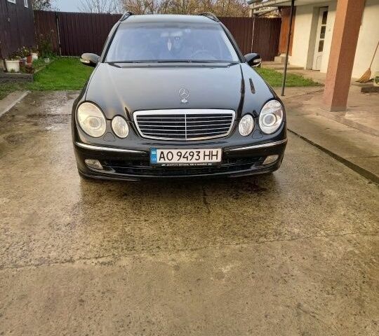 Чорний Мерседес 320, об'ємом двигуна 3.2 л та пробігом 400 тис. км за 5500 $, фото 1 на Automoto.ua