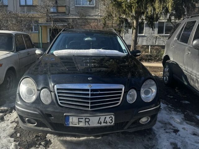 Черный Мерседес 320, объемом двигателя 0 л и пробегом 490 тыс. км за 3137 $, фото 1 на Automoto.ua