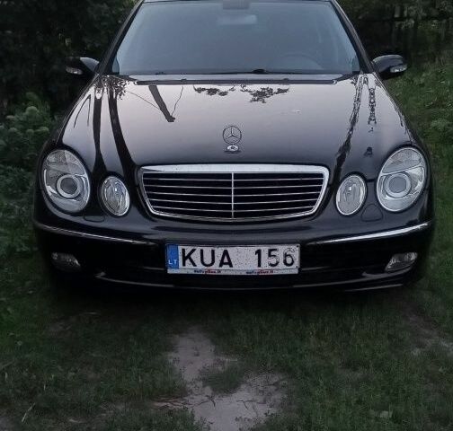 Черный Мерседес 320, объемом двигателя 3 л и пробегом 450 тыс. км за 3000 $, фото 1 на Automoto.ua