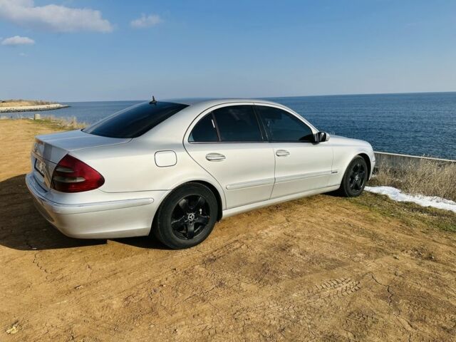 Сірий Мерседес 320, об'ємом двигуна 0 л та пробігом 3 тис. км за 3500 $, фото 1 на Automoto.ua