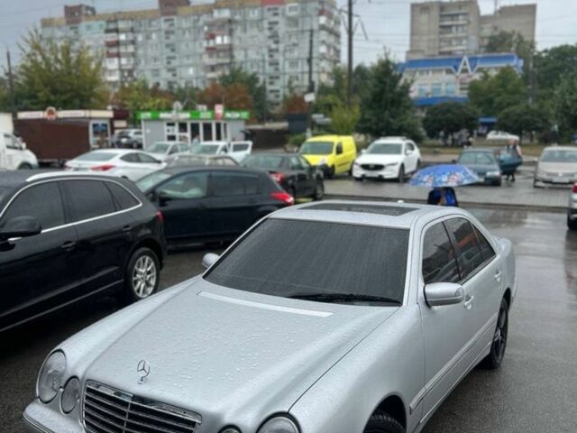 Серый Мерседес 320, объемом двигателя 3.2 л и пробегом 360 тыс. км за 5300 $, фото 1 на Automoto.ua