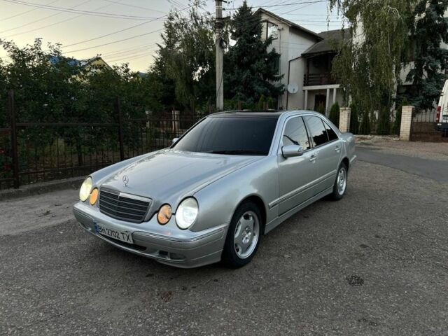 Серый Мерседес 320, объемом двигателя 3.2 л и пробегом 485 тыс. км за 4800 $, фото 1 на Automoto.ua