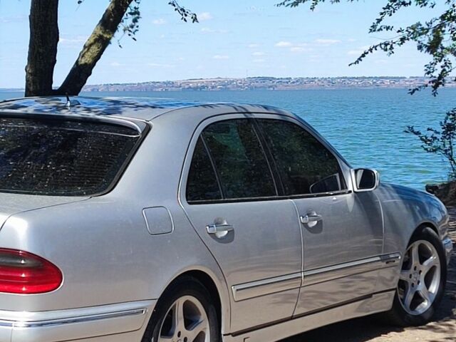 Серый Мерседес 320, объемом двигателя 0 л и пробегом 307 тыс. км за 5300 $, фото 1 на Automoto.ua