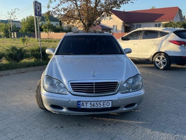 Сірий Мерседес 320, об'ємом двигуна 3.2 л та пробігом 370 тис. км за 6517 $, фото 1 на Automoto.ua