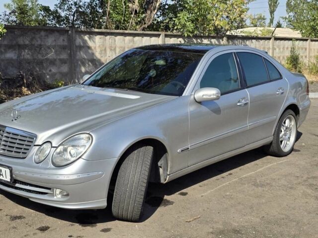 Сірий Мерседес 320, об'ємом двигуна 3.2 л та пробігом 500 тис. км за 7000 $, фото 1 на Automoto.ua