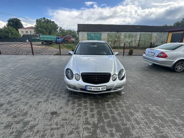Сірий Мерседес 320, об'ємом двигуна 3.2 л та пробігом 350 тис. км за 6100 $, фото 1 на Automoto.ua