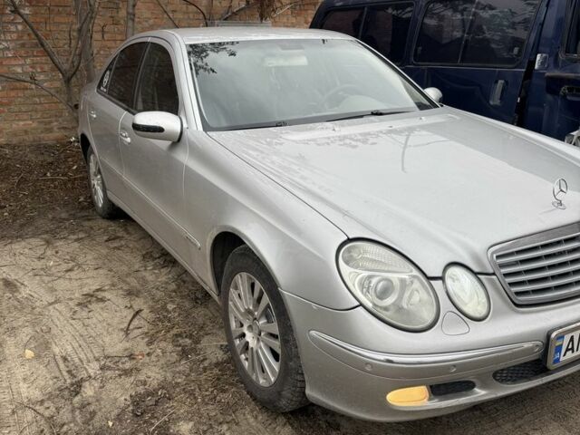 Серый Мерседес 320, объемом двигателя 3.2 л и пробегом 200 тыс. км за 6500 $, фото 1 на Automoto.ua