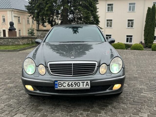 Серый Мерседес 320, объемом двигателя 3.2 л и пробегом 378 тыс. км за 5500 $, фото 1 на Automoto.ua