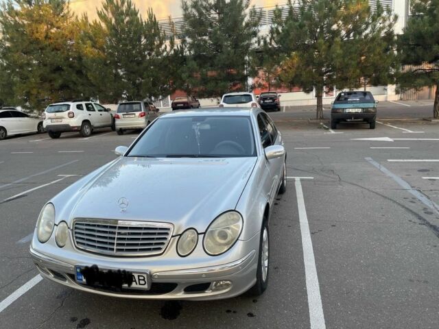 Сірий Мерседес 320, об'ємом двигуна 3.2 л та пробігом 337 тис. км за 7200 $, фото 1 на Automoto.ua