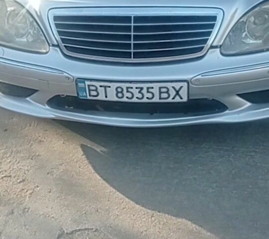 Серый Мерседес 320, объемом двигателя 3.2 л и пробегом 350 тыс. км за 3514 $, фото 1 на Automoto.ua