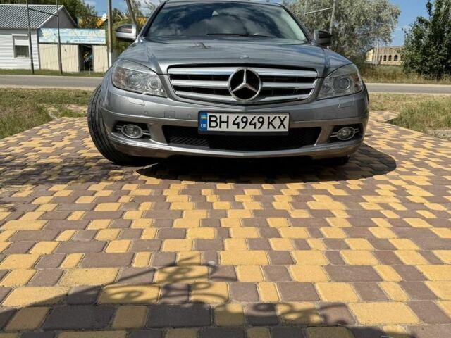 Сірий Мерседес 320, об'ємом двигуна 3 л та пробігом 212 тис. км за 11200 $, фото 1 на Automoto.ua