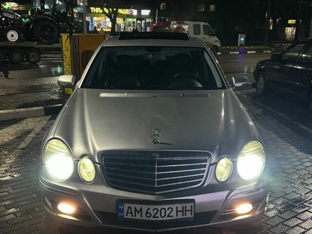 Серый Мерседес 320, объемом двигателя 3 л и пробегом 280 тыс. км за 9500 $, фото 1 на Automoto.ua