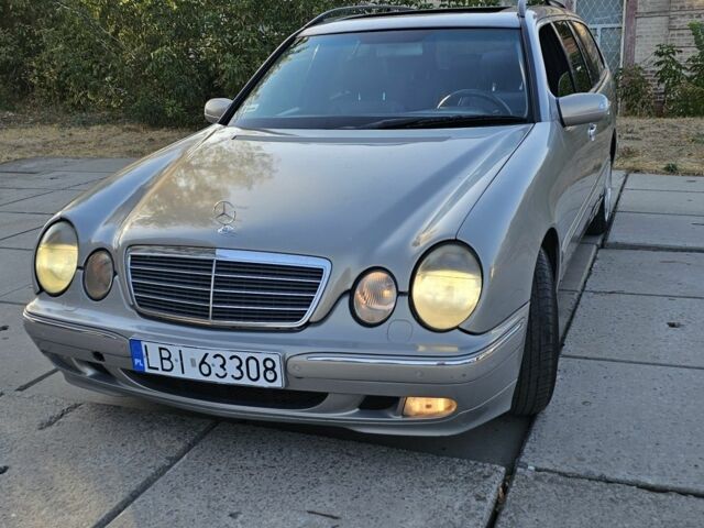 Серый Мерседес 320, объемом двигателя 3.2 л и пробегом 380 тыс. км за 1950 $, фото 1 на Automoto.ua