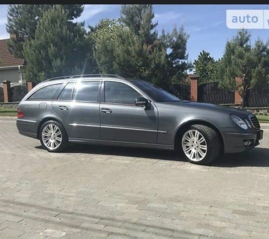 Серый Мерседес 320, объемом двигателя 3 л и пробегом 413 тыс. км за 7480 $, фото 1 на Automoto.ua