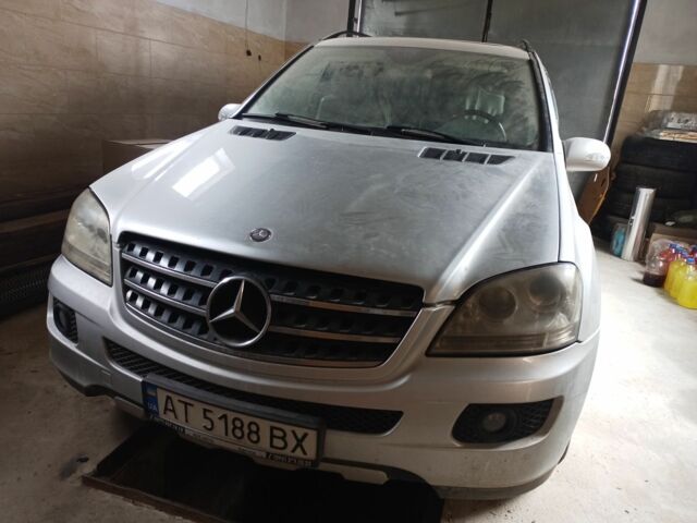 Серый Мерседес 320, объемом двигателя 3 л и пробегом 2 тыс. км за 9000 $, фото 1 на Automoto.ua