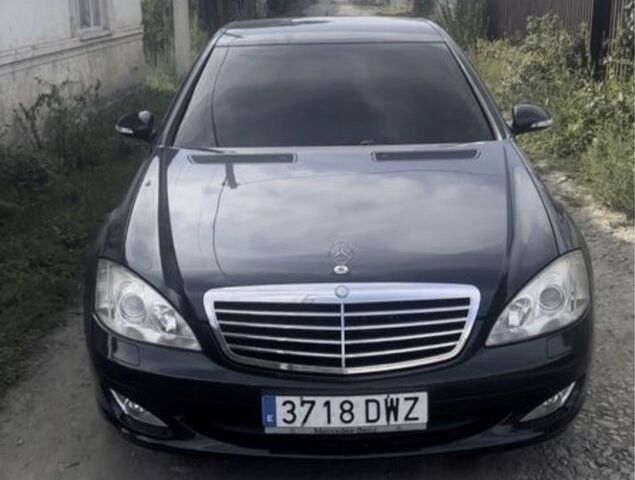 Сірий Мерседес 320, об'ємом двигуна 3 л та пробігом 200 тис. км за 7150 $, фото 1 на Automoto.ua