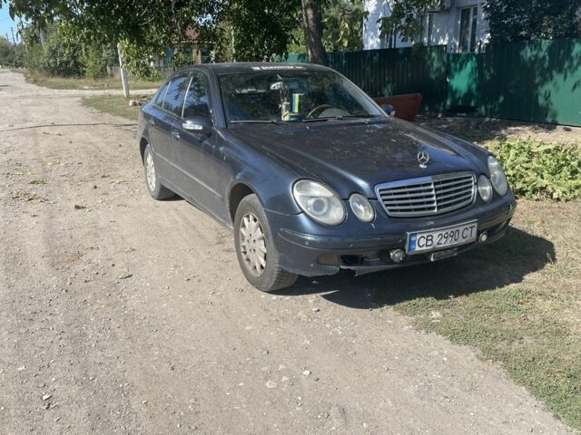 Синий Мерседес 320, объемом двигателя 3.2 л и пробегом 332 тыс. км за 3800 $, фото 1 на Automoto.ua