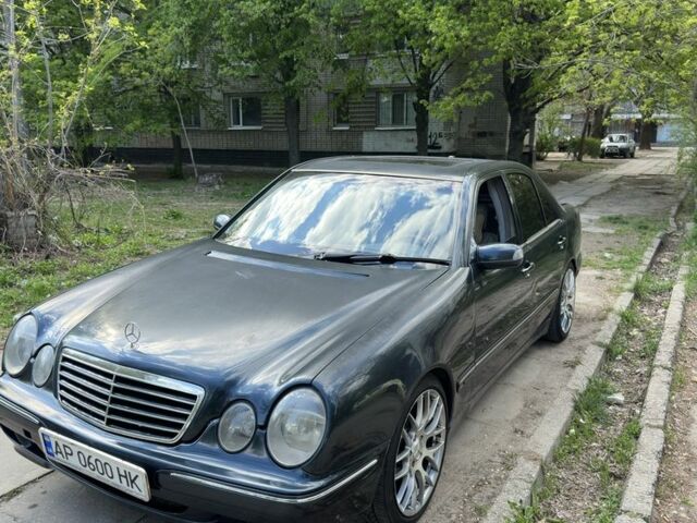 Синій Мерседес 320, об'ємом двигуна 3.2 л та пробігом 430 тис. км за 4300 $, фото 1 на Automoto.ua