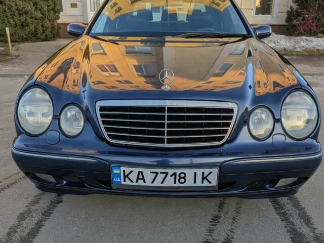 Синій Мерседес 320, об'ємом двигуна 3.2 л та пробігом 330 тис. км за 4500 $, фото 1 на Automoto.ua