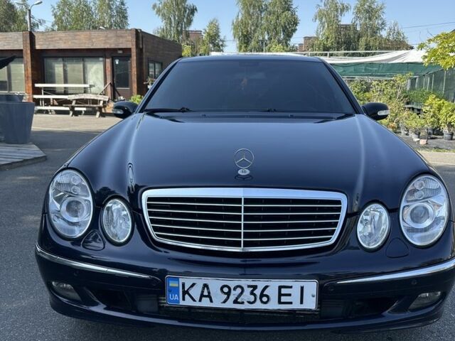 Синий Мерседес 320, объемом двигателя 3.2 л и пробегом 390 тыс. км за 6700 $, фото 1 на Automoto.ua