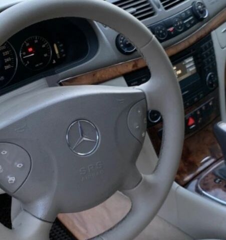 Синий Мерседес 320, объемом двигателя 0 л и пробегом 370 тыс. км за 6700 $, фото 1 на Automoto.ua