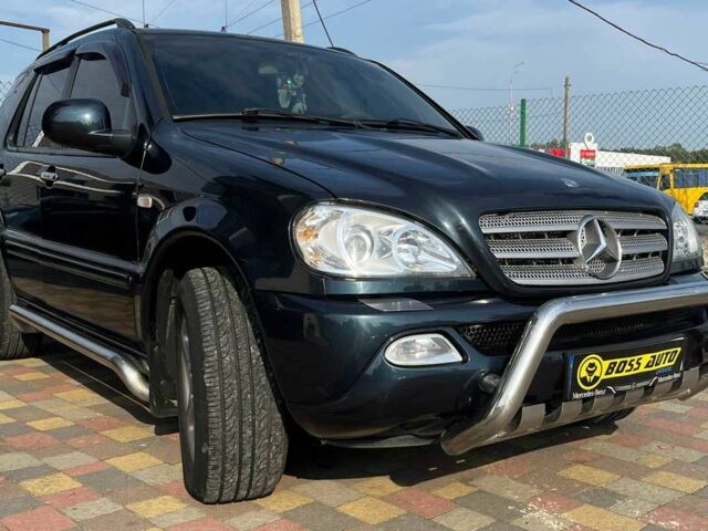 Синій Мерседес 320, об'ємом двигуна 3.2 л та пробігом 302 тис. км за 7600 $, фото 1 на Automoto.ua