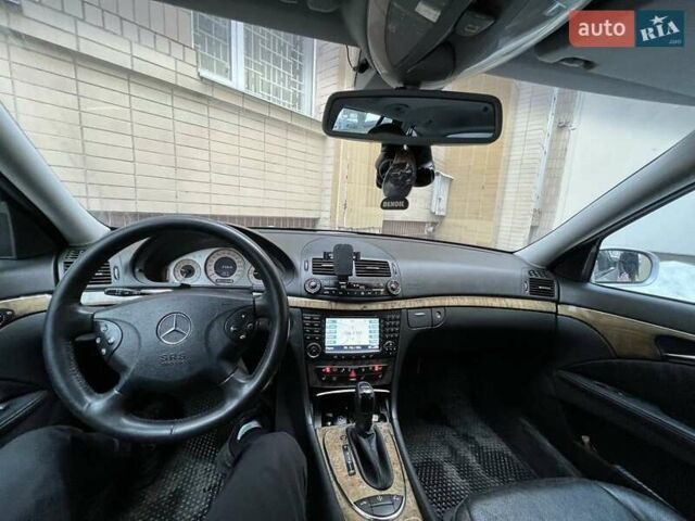 Сірий Мерседес 320 Pullman, об'ємом двигуна 3.2 л та пробігом 420 тис. км за 7700 $, фото 1 на Automoto.ua