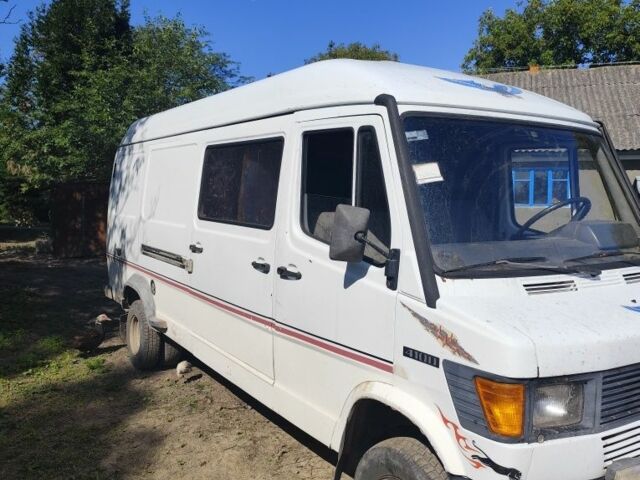 Мерседес 410, объемом двигателя 0 л и пробегом 0 тыс. км за 3500 $, фото 1 на Automoto.ua