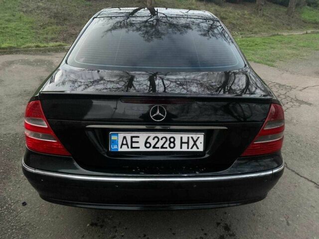 Черный Мерседес 500, объемом двигателя 5 л и пробегом 290 тыс. км за 6250 $, фото 1 на Automoto.ua