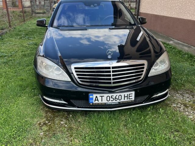 Чорний Мерседес 500, об'ємом двигуна 5.5 л та пробігом 224 тис. км за 13523 $, фото 1 на Automoto.ua