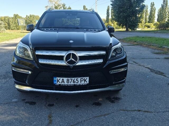 Черный Мерседес 500, объемом двигателя 4.7 л и пробегом 248 тыс. км за 26499 $, фото 1 на Automoto.ua