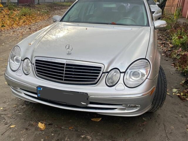 Серый Мерседес 500, объемом двигателя 5 л и пробегом 249 тыс. км за 8000 $, фото 1 на Automoto.ua