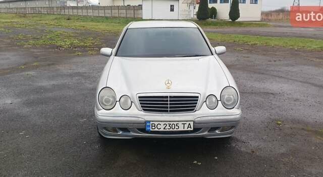 Серый Мерседес 500K, объемом двигателя 2 л и пробегом 346 тыс. км за 2700 $, фото 1 на Automoto.ua