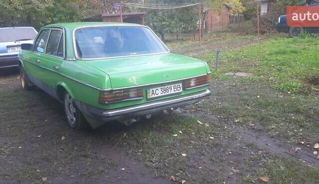 Мерседес 500K 1980 в Луцке на Automoto.ua Зеленый Мерседес 500K, объемом двигателя 2 л и пробегом 350 тыс. км за 600 $, фото 1 на Automoto.ua