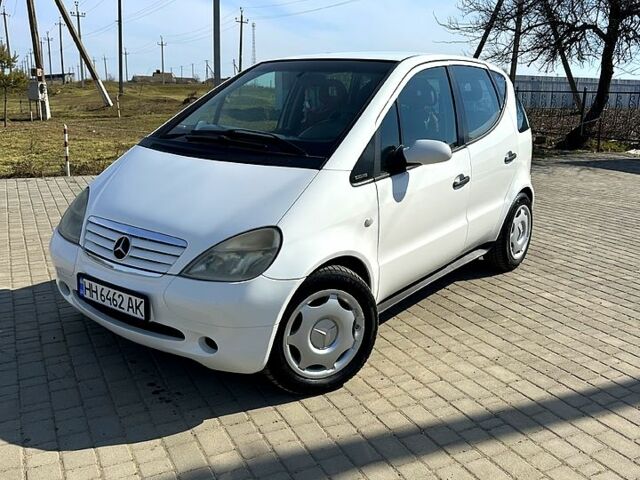 Белый Мерседес А 170, объемом двигателя 1.7 л и пробегом 257 тыс. км за 2900 $, фото 1 на Automoto.ua