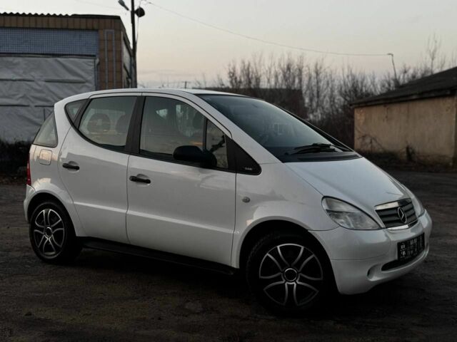 Белый Мерседес А класс, объемом двигателя 0 л и пробегом 180 тыс. км за 4250 $, фото 1 на Automoto.ua