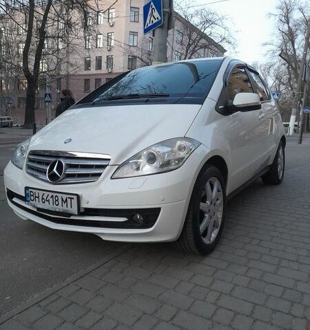 Белый Мерседес А класс, объемом двигателя 0 л и пробегом 134 тыс. км за 5700 $, фото 1 на Automoto.ua