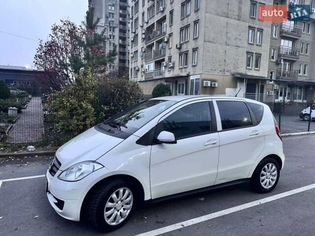 Белый Мерседес А класс, объемом двигателя 1.7 л и пробегом 97 тыс. км за 7900 $, фото 1 на Automoto.ua