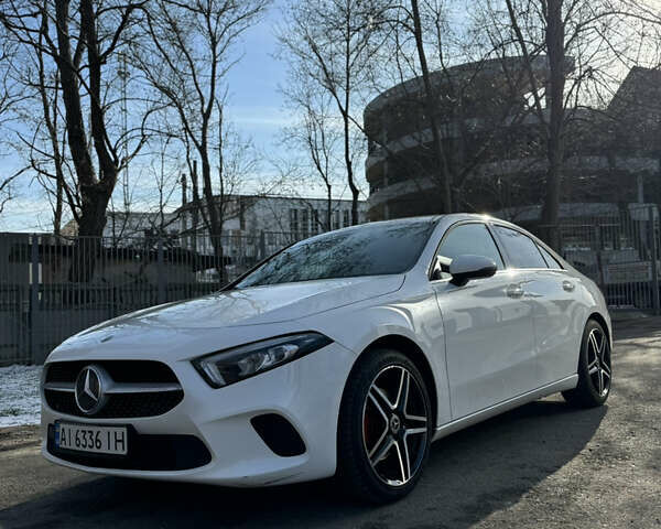 Белый Мерседес А класс, объемом двигателя 1.33 л и пробегом 120 тыс. км за 25000 $, фото 1 на Automoto.ua