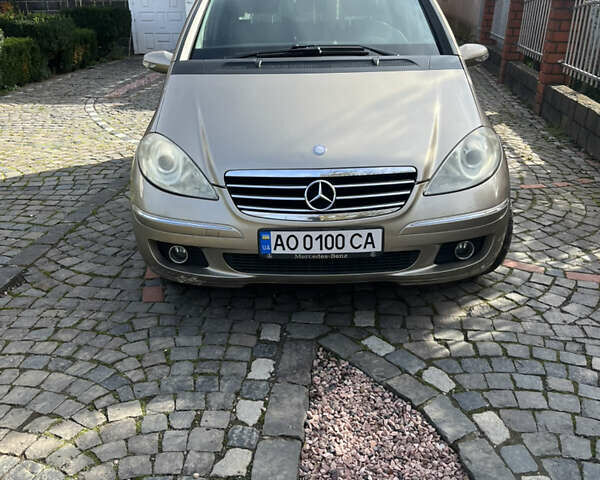 Мерседес А класс 2005 в Мукачеве на Automoto.ua Бежевый Мерседес А класс, объемом двигателя 1.99 л и пробегом 252 тыс. км за 4850 $, фото 1 на Automoto.ua