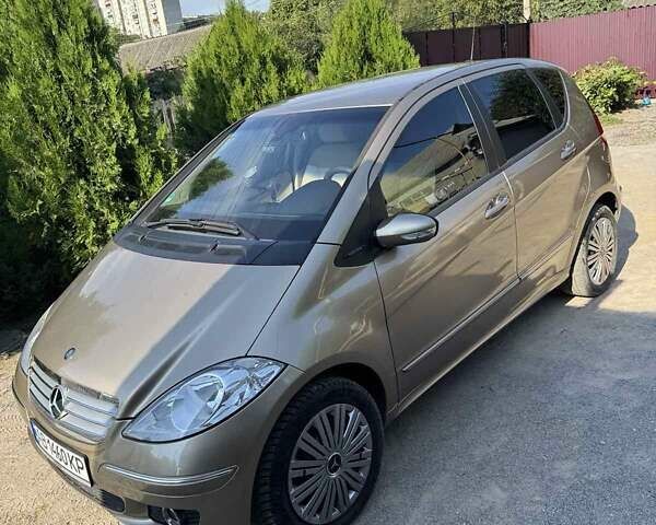 Бежевый Мерседес А класс, объемом двигателя 1.9 л и пробегом 196 тыс. км за 5600 $, фото 1 на Automoto.ua