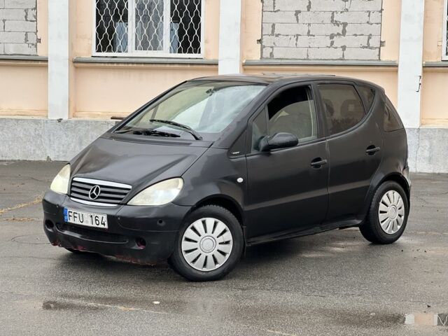 Мерседес А класс 1998 в Чугуеве на Automoto.ua Черный Мерседес А класс, объемом двигателя 1.7 л и пробегом 340 тыс. км за 950 $, фото 1 на Automoto.ua