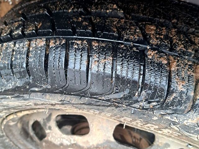 Черный Мерседес А класс, объемом двигателя 1.7 л и пробегом 351 тыс. км за 2000 $, фото 1 на Automoto.ua