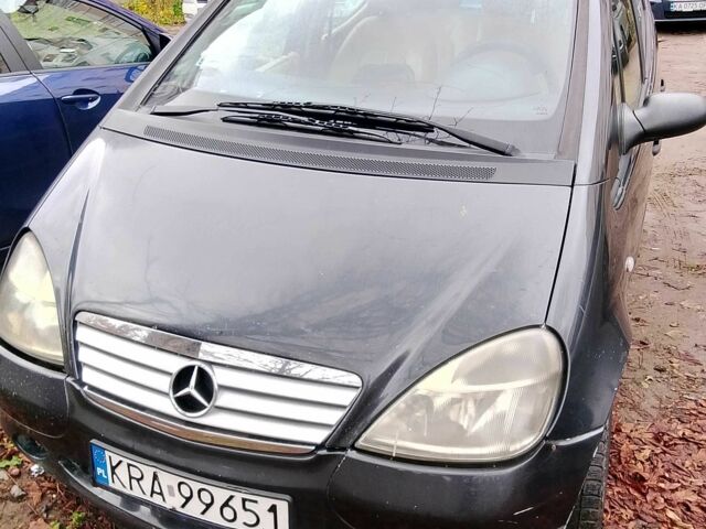 Черный Мерседес А класс, объемом двигателя 1.7 л и пробегом 255 тыс. км за 1600 $, фото 1 на Automoto.ua