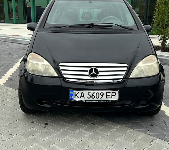 Черный Мерседес А класс, объемом двигателя 1.9 л и пробегом 220 тыс. км за 2800 $, фото 1 на Automoto.ua