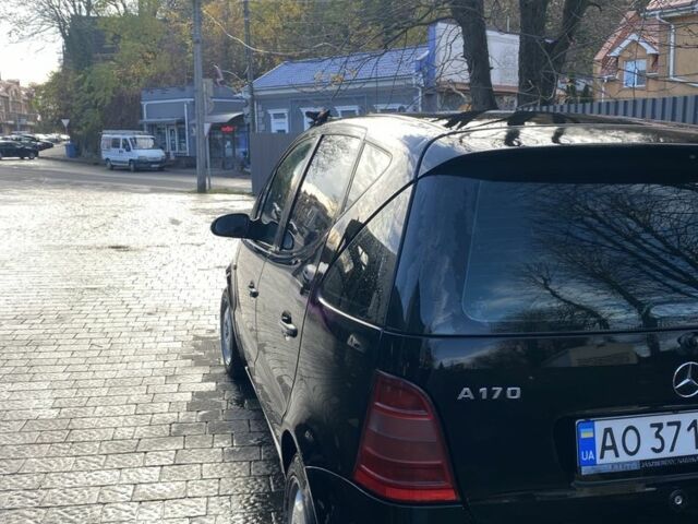 Черный Мерседес А класс, объемом двигателя 1.7 л и пробегом 260 тыс. км за 2750 $, фото 1 на Automoto.ua