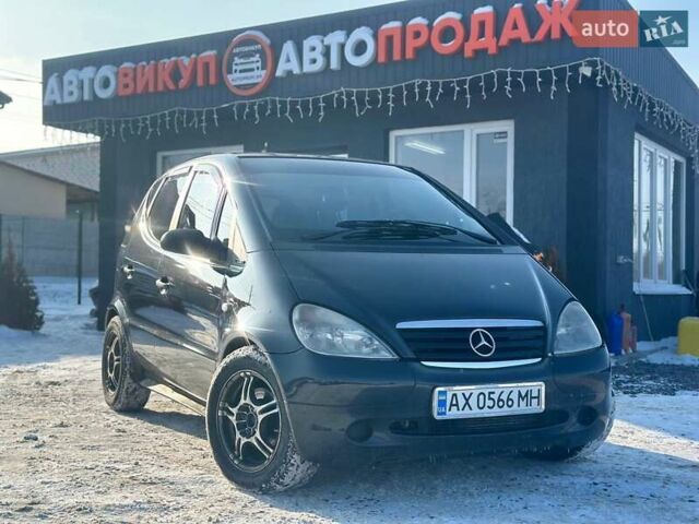 Черный Мерседес А класс, объемом двигателя 1.7 л и пробегом 250 тыс. км за 3300 $, фото 1 на Automoto.ua