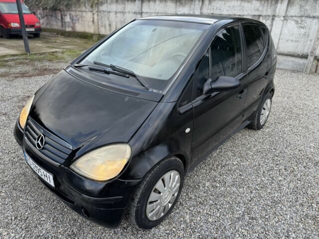 Черный Мерседес А класс, объемом двигателя 1.7 л и пробегом 300 тыс. км за 2150 $, фото 1 на Automoto.ua