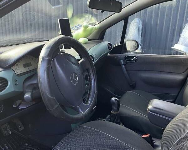 Черный Мерседес А класс, объемом двигателя 1.7 л и пробегом 370 тыс. км за 2750 $, фото 1 на Automoto.ua